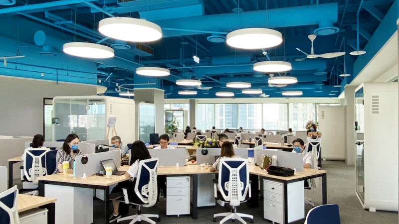 透過高雄據點的「AUO解決方案研發中心」建置，期強化南部人才的延攬及培育